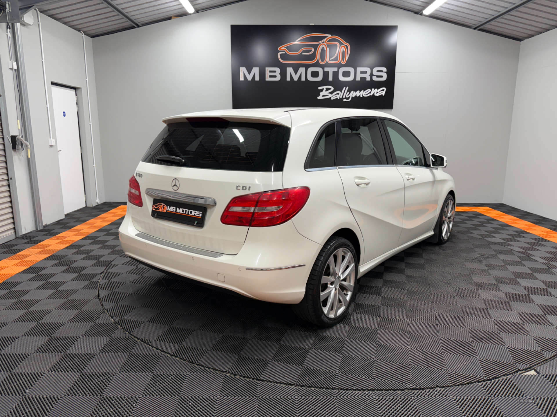 Jan 2013 Mercedes-Benz B-Class B180 CDI BlueEFFICIENCY SE 5dr