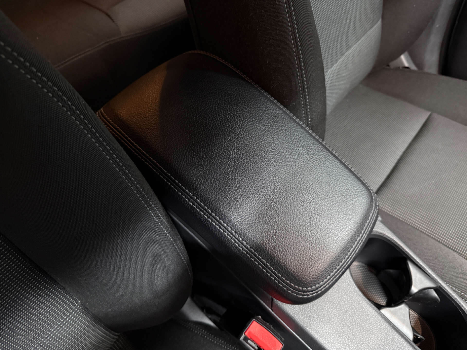 Jan 2013 Mercedes-Benz B-Class B180 CDI BlueEFFICIENCY SE 5dr