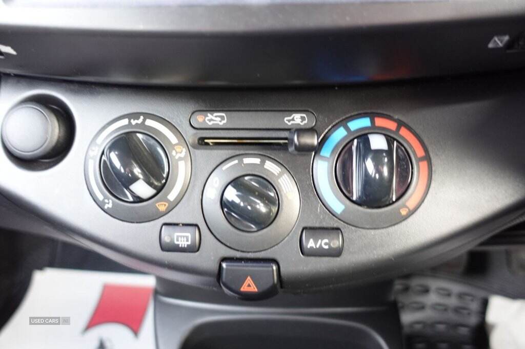 2010 Nissan Micra 1.2 16v n-tec Hatchback 5dr Petrol Manual (139 g/km, 79 bhp) LONG MOT / SAT NAV / TOUCH SCREEN