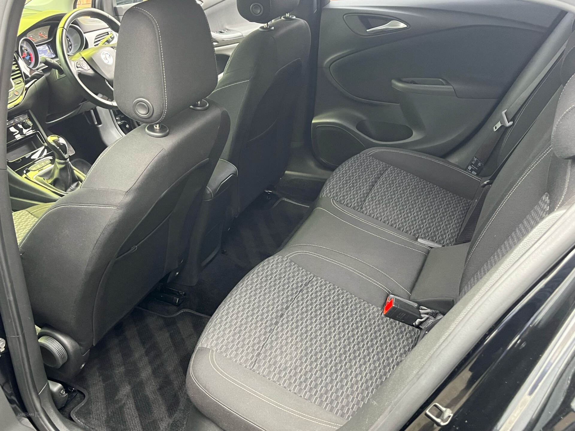 Jan 2019 Vauxhall Astra 1.0T ecoTEC SRi Nav 5dr