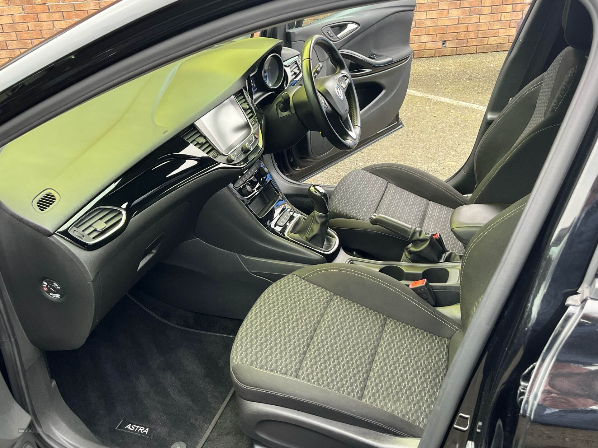 Jan 2019 Vauxhall Astra 1.0T ecoTEC SRi Nav 5dr