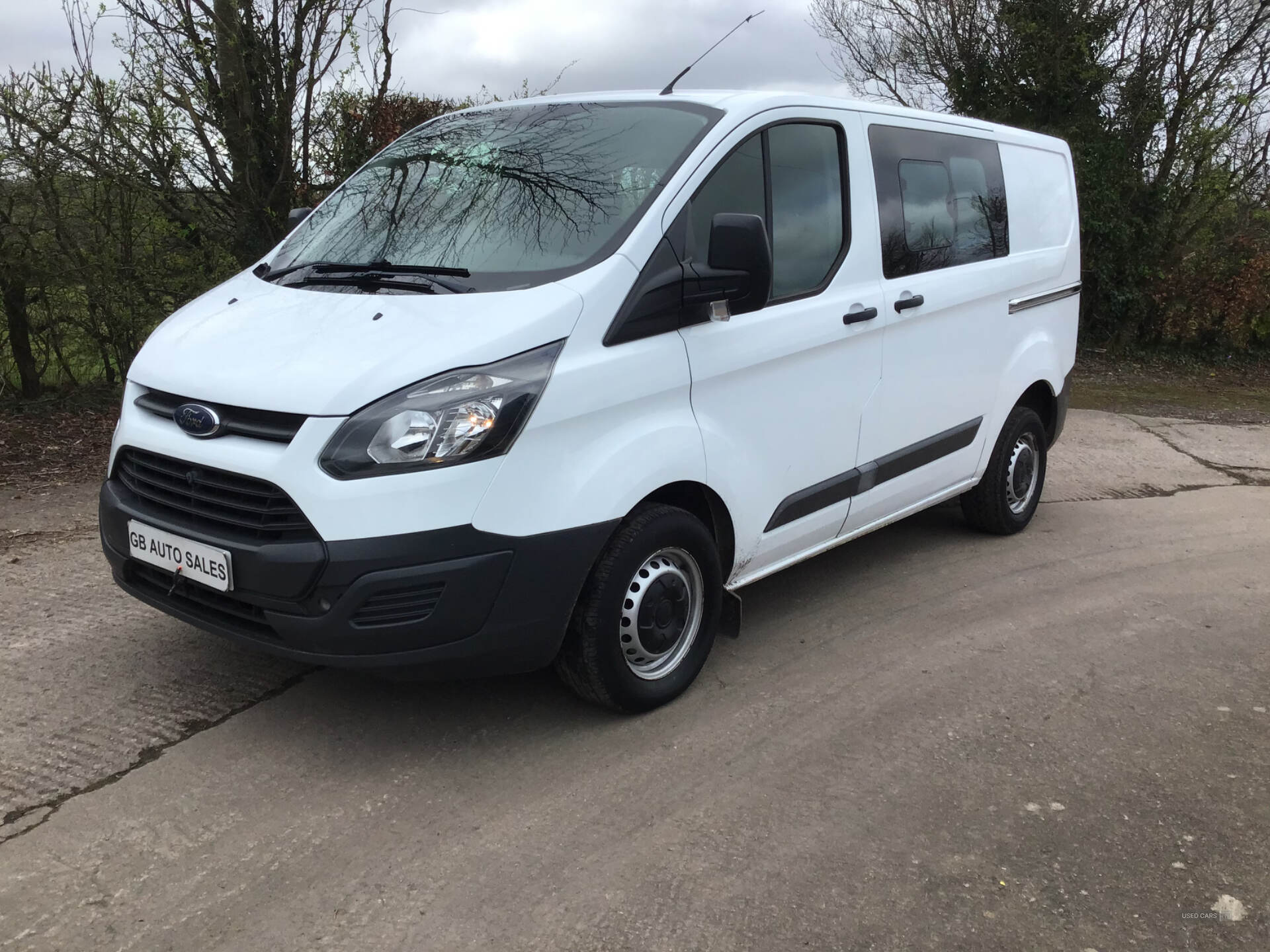 Jan 2014 Ford Transit Custom 2.2 TDCi 100ps Low Roof D/Cab Van
