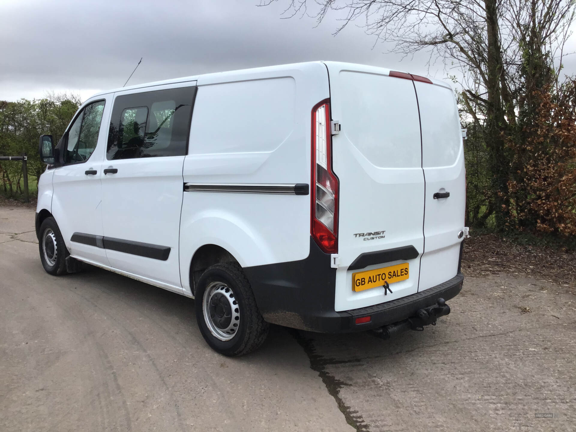 Jan 2014 Ford Transit Custom 2.2 TDCi 100ps Low Roof D/Cab Van