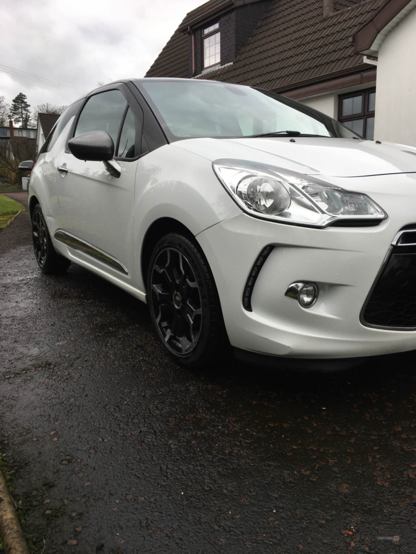 Feb 2014 Citroen DS3 1.6 e-HDi Airdream DStyle Plus 3dr