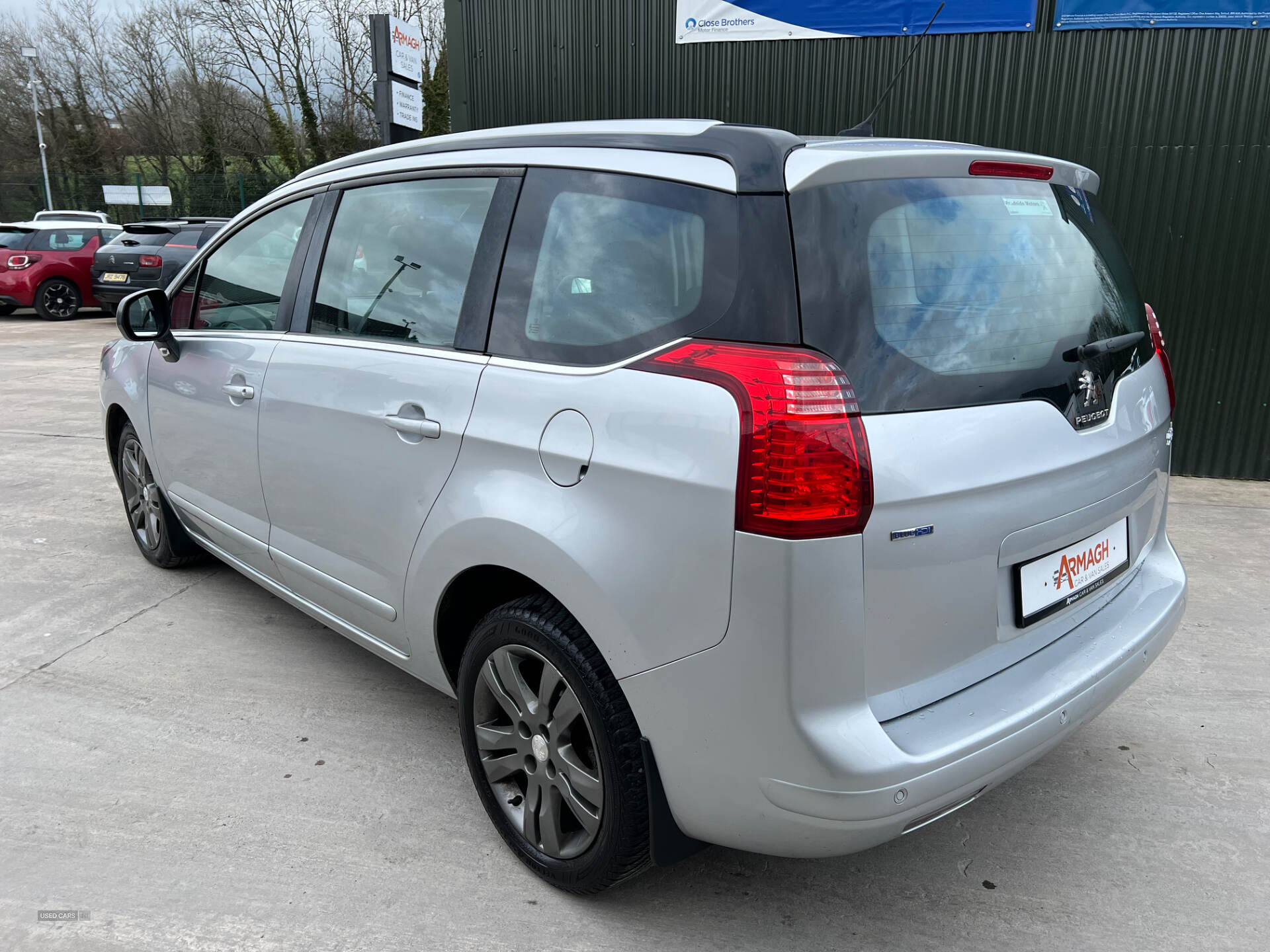 Jun 2015 Peugeot 5008 1.6 BlueHDi 120 Active 5dr