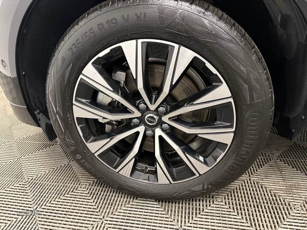 Nov 2023 Volvo XC60 2.0 B4D Plus Dark 5dr AWD Geartronic