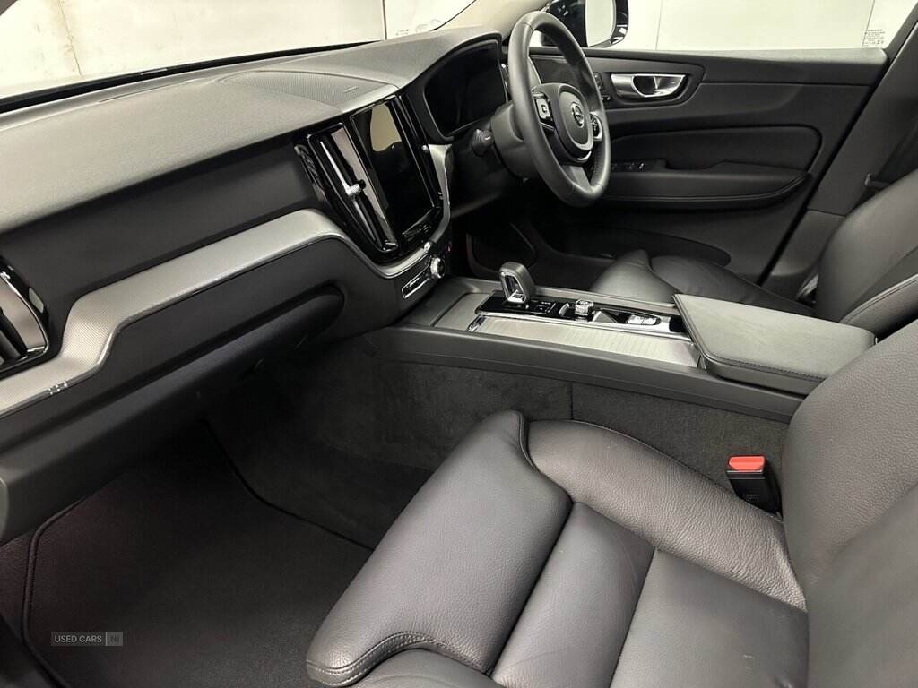 Nov 2023 Volvo XC60 2.0 B4D Plus Dark 5dr AWD Geartronic
