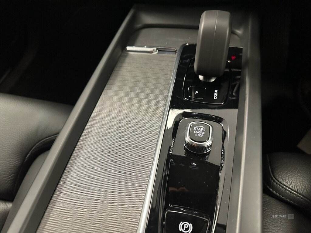 Nov 2023 Volvo XC60 2.0 B4D Plus Dark 5dr AWD Geartronic