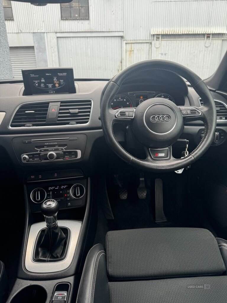Jul 2015 Audi Q3 1.4T FSI S Line 5dr