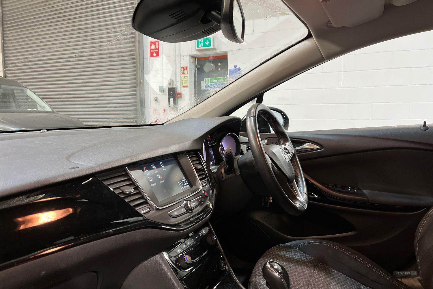 Jun 2018 Vauxhall Astra 1.4i 16V SRi 5dr