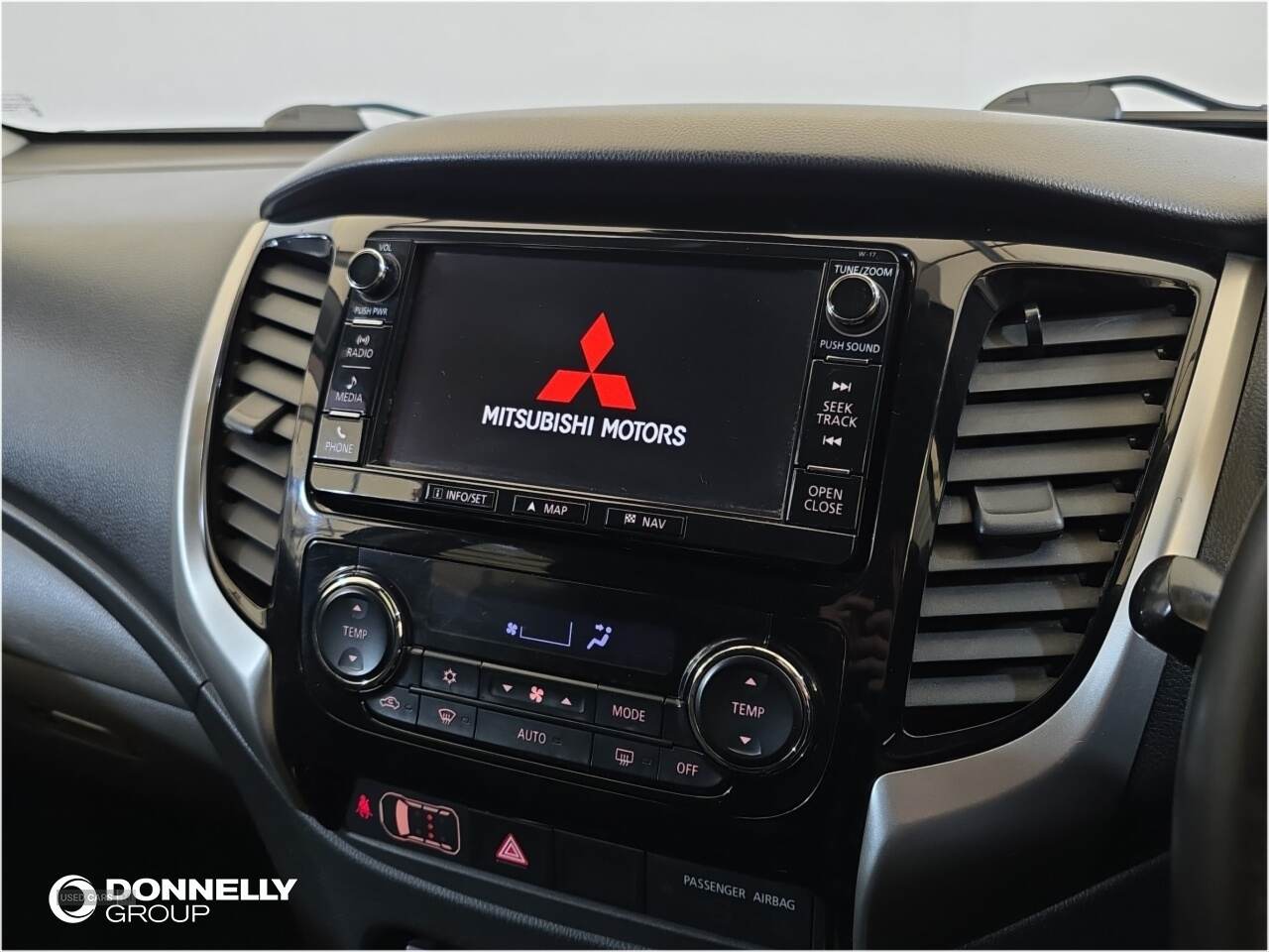 Mar 2018 Mitsubishi L200 Double Cab DI-D 178 Barbarian 4WD