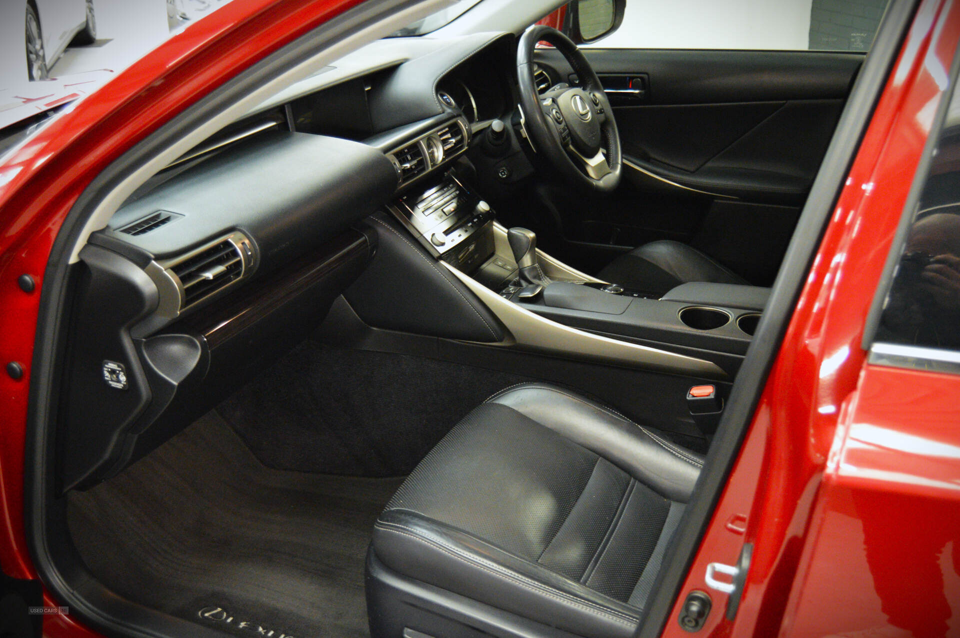 Jun 2014 Lexus IS-Series 300h Premier 4dr CVT Auto
