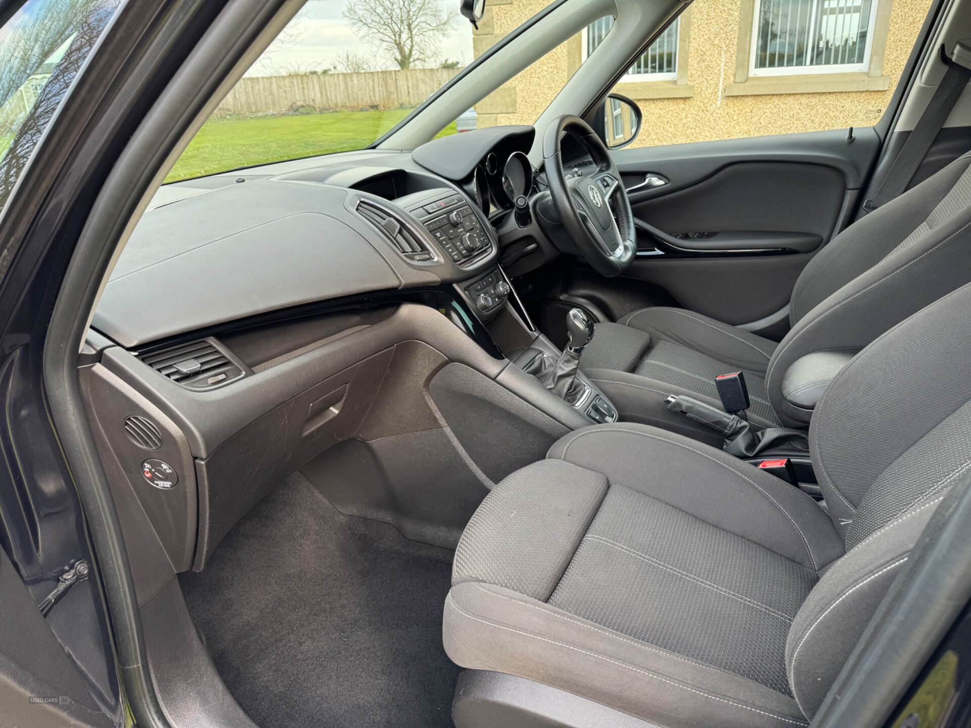 Aug 2015 Vauxhall Zafira 2.0 CDTi SRi 5dr