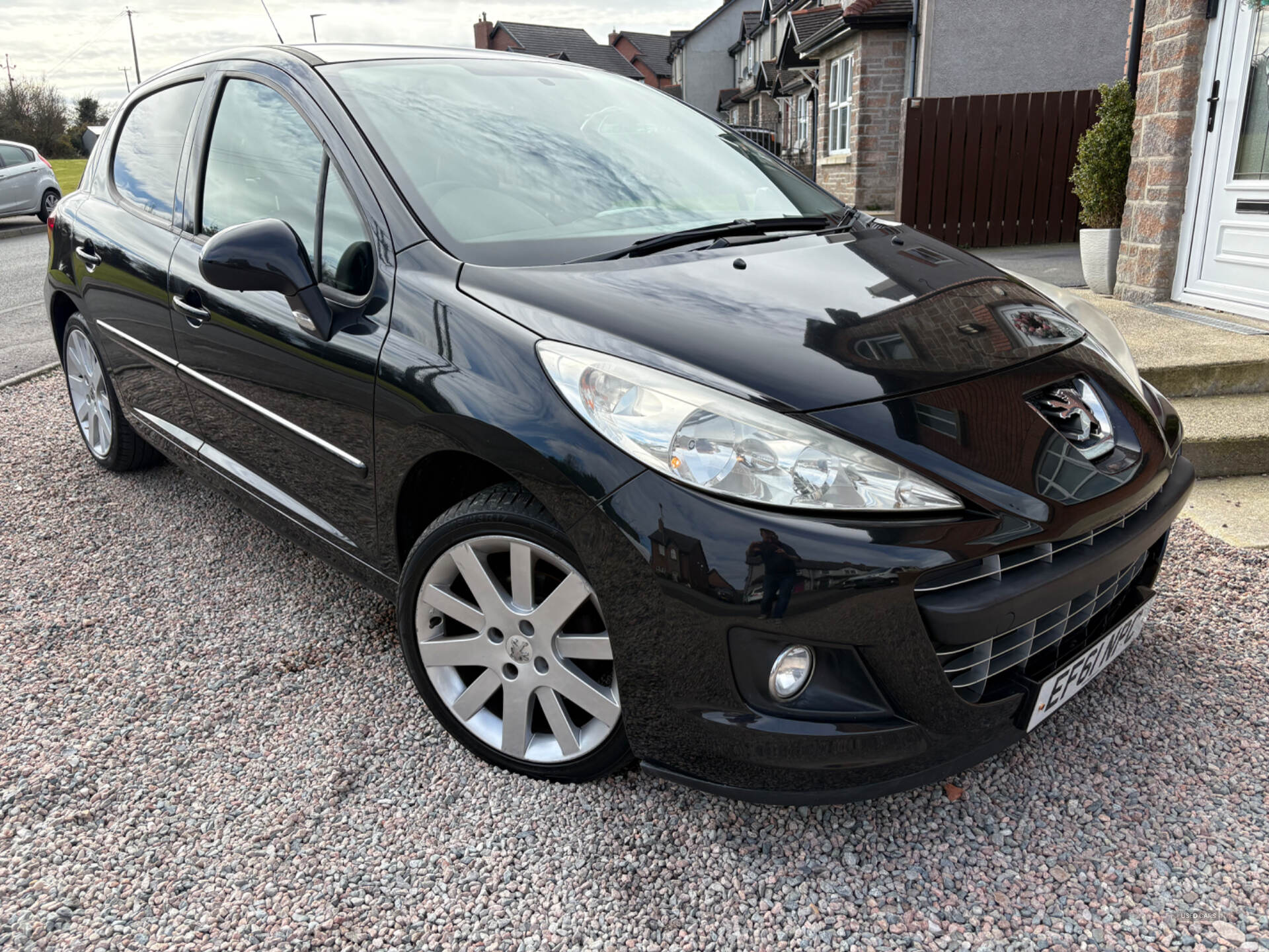 Jan 2012 Peugeot 207 1.6 HDi 92 Allure 5dr