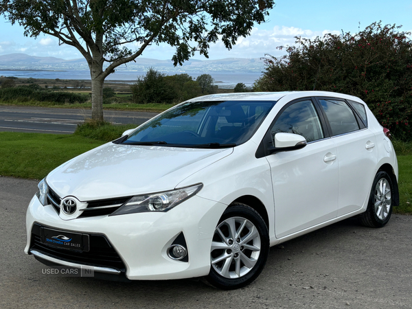 Toyota Auris HATCHBACK in Derry / Londonderry