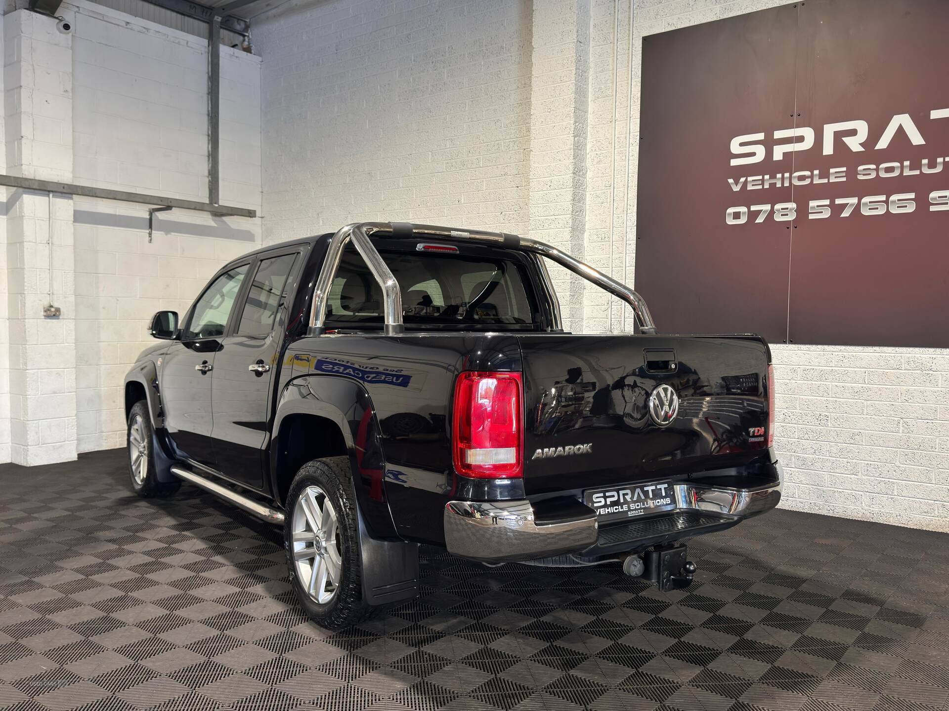 Nov 2016 Volkswagen Amarok D/Cab Pick Up Highline 2.0 BiTDI 180 BMT 4MTN Auto