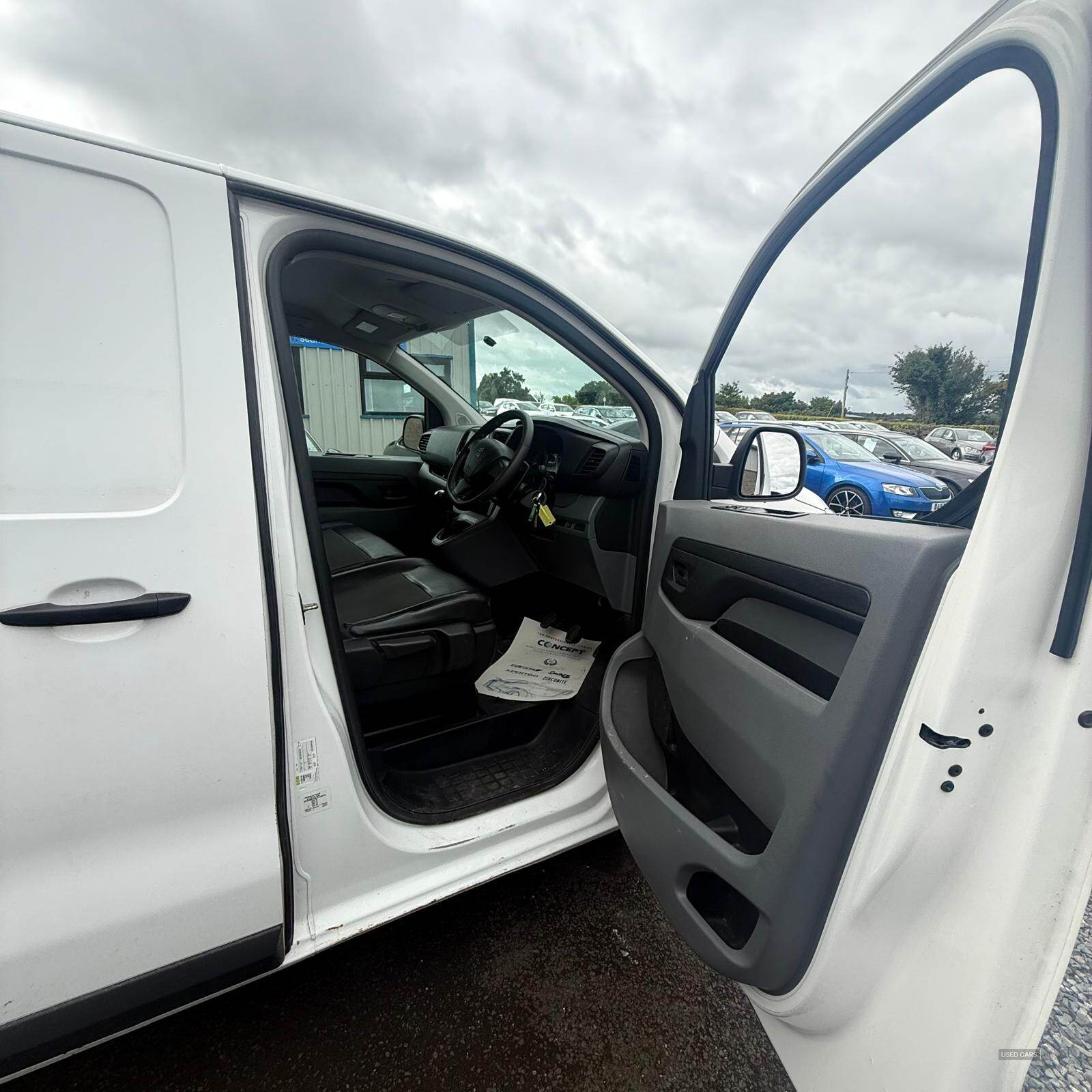 Car Thumbnail 6