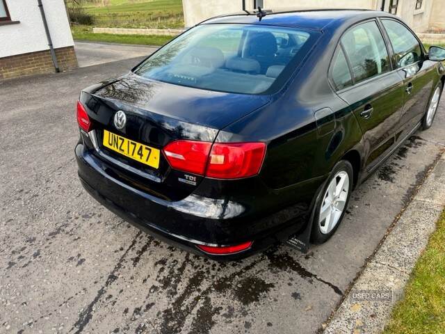 Feb 2012 Volkswagen Jetta 1.6 TDI CR Bluemotion Tech SE 4dr DSG