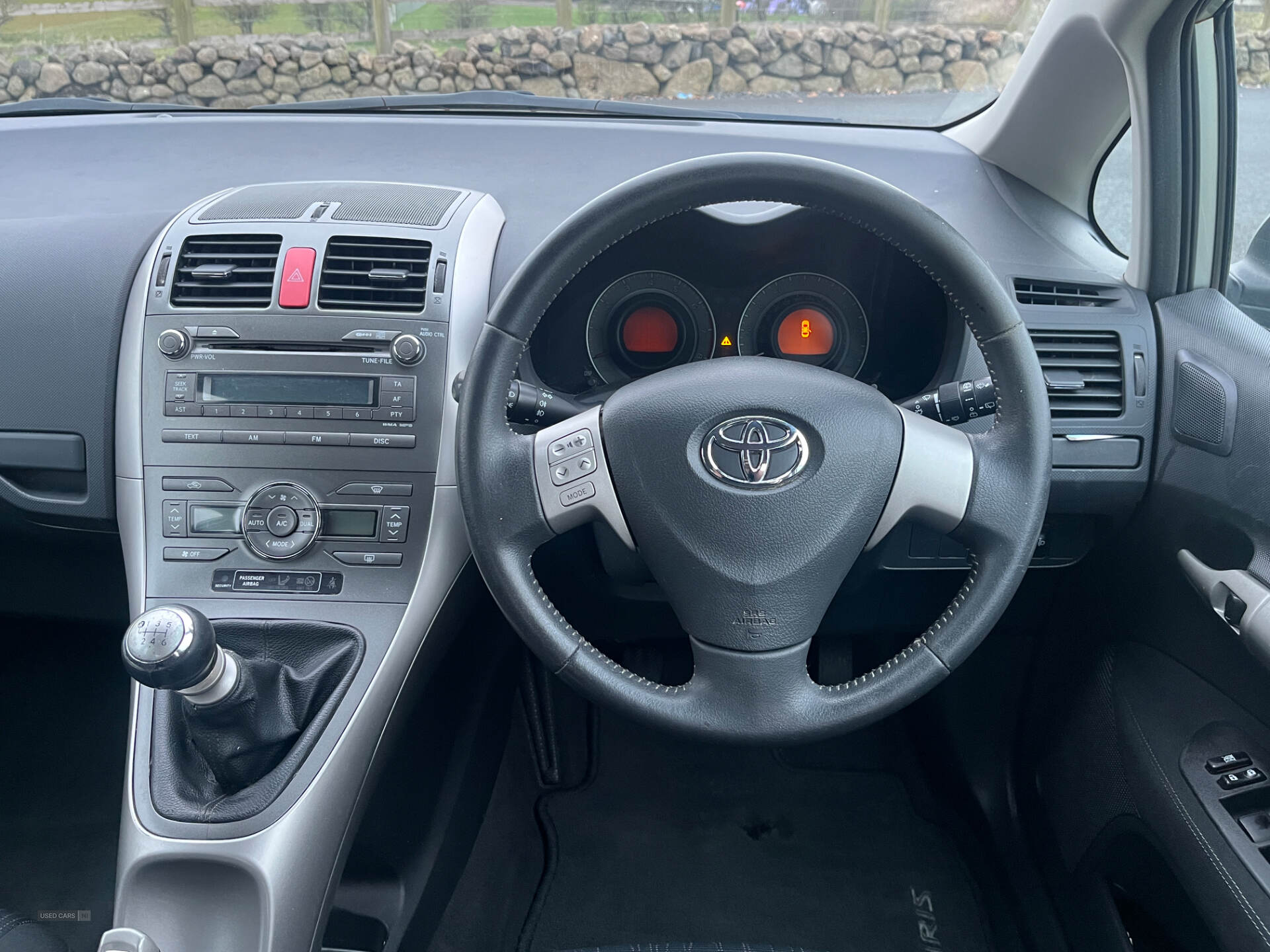 Jun 2009 Toyota Auris 1.6 V-Matic TR 5dr [6]