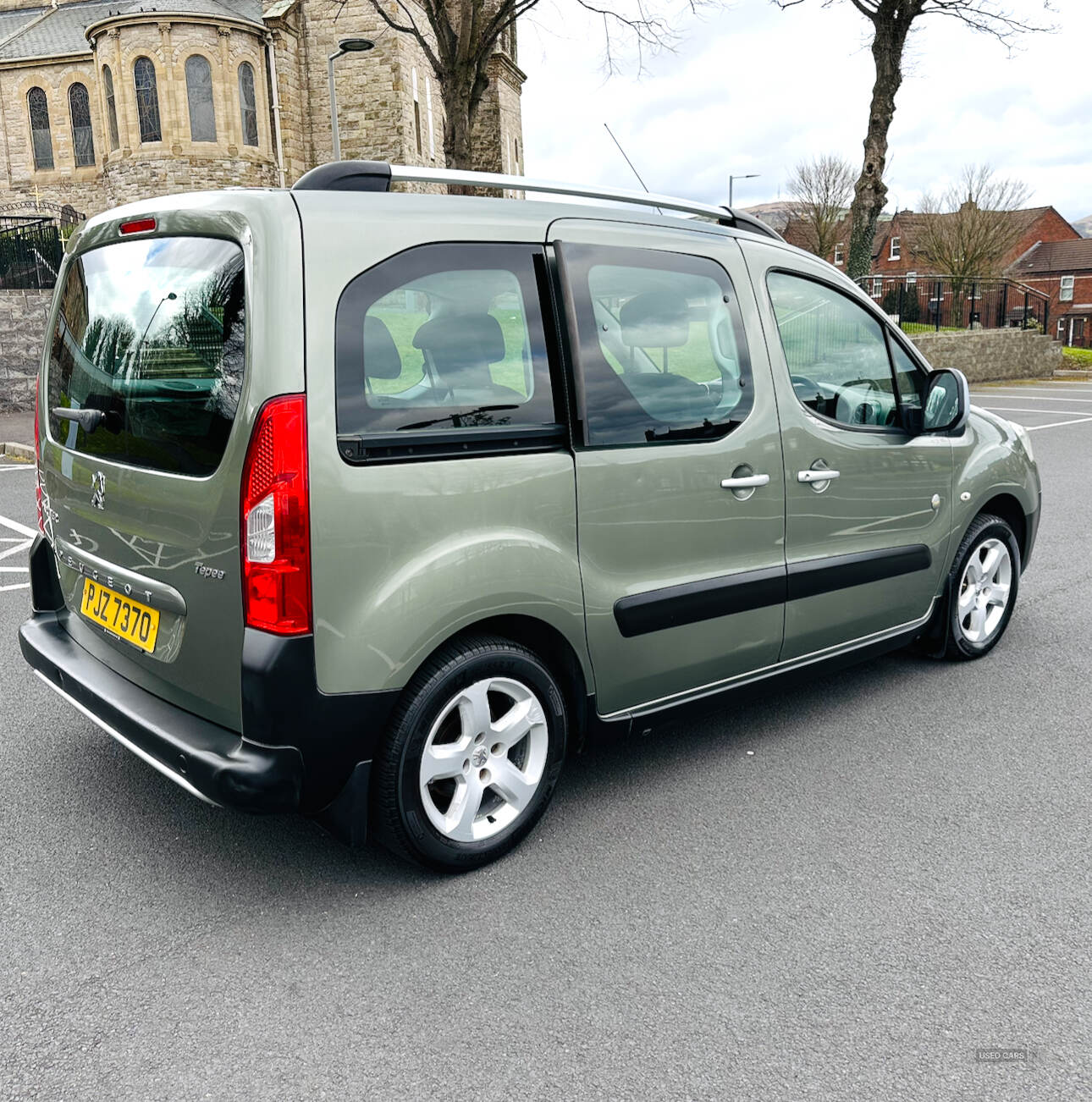 Aug 2009 Peugeot Partner Tepee 1.6 HDi 90 Outdoor 5dr [7 Seats]
