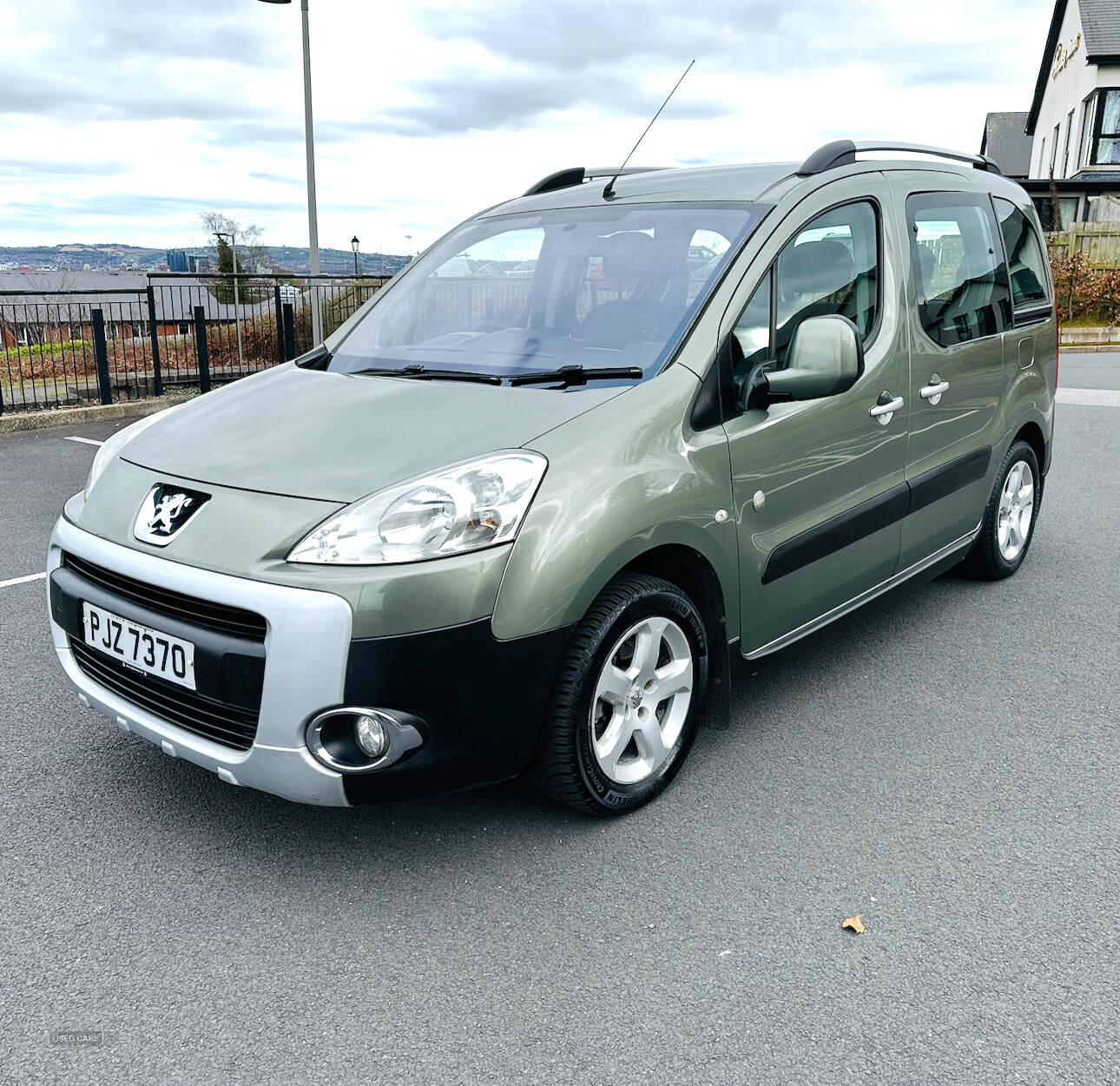 Aug 2009 Peugeot Partner Tepee 1.6 HDi 90 Outdoor 5dr [7 Seats]