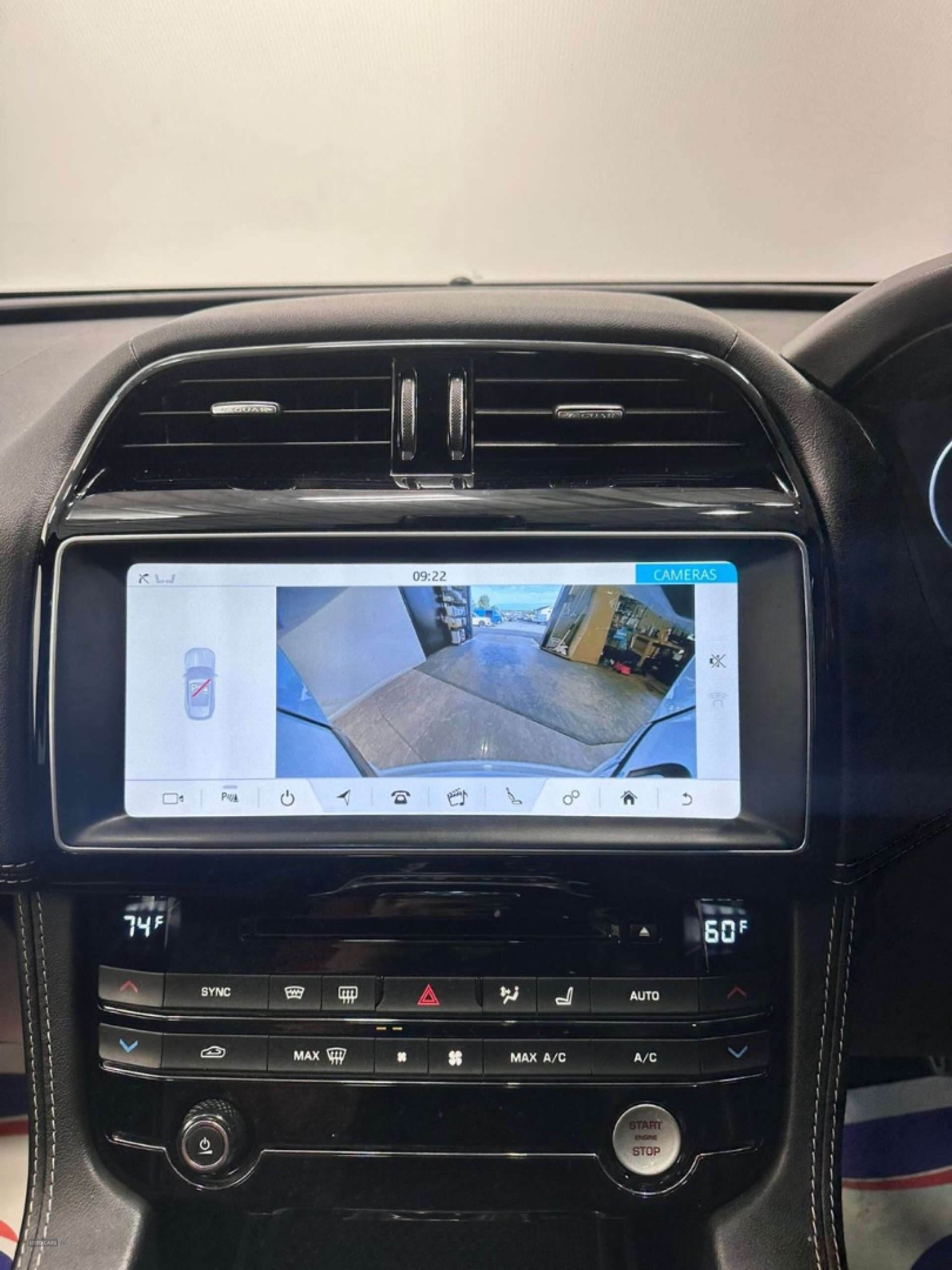 Mar 2017 Jaguar F-Pace 2.0d R-Sport 5dr Auto AWD