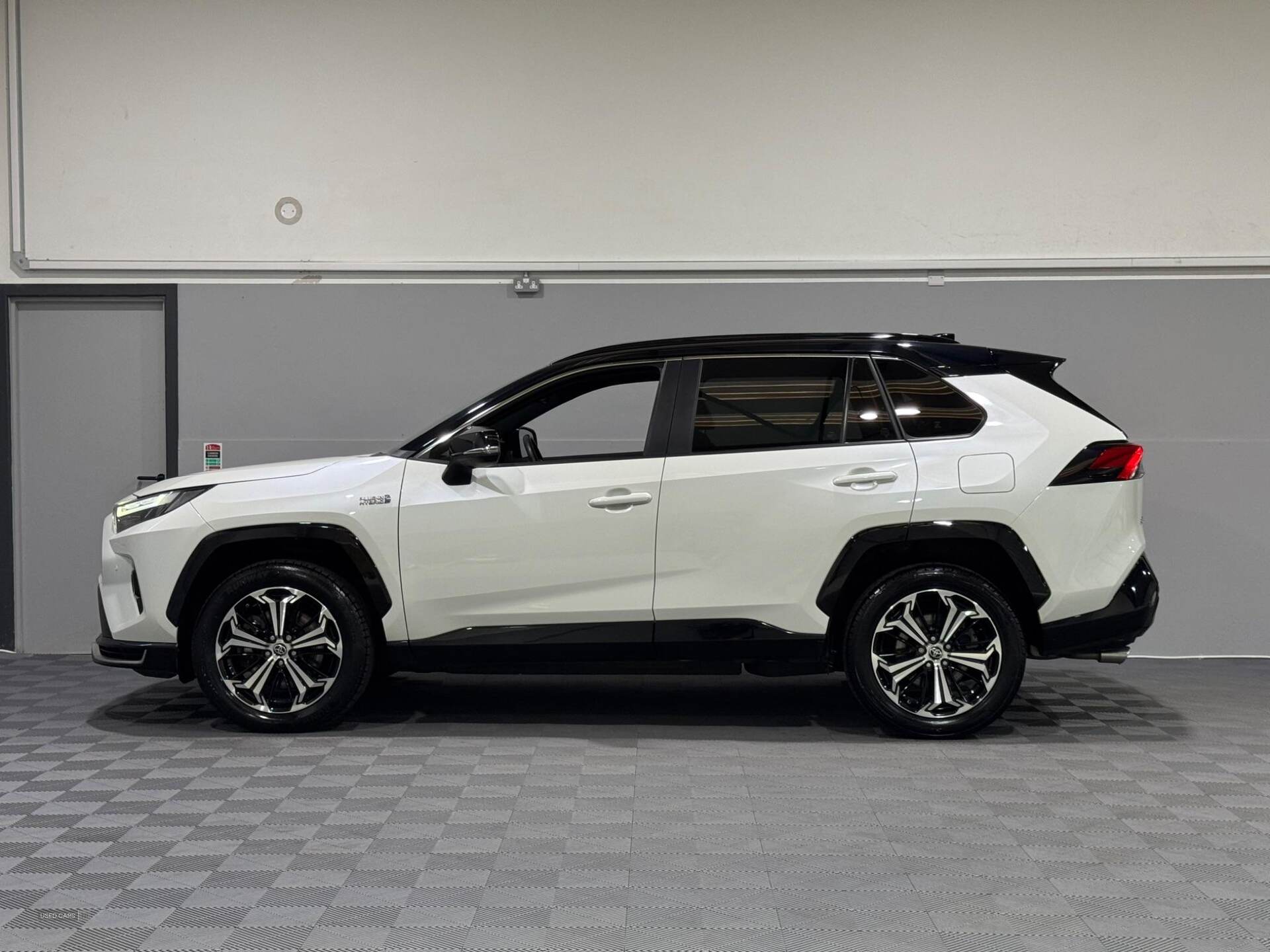 Nov 2022 Toyota RAV4 2.5 PHEV Dynamic 5dr CVT