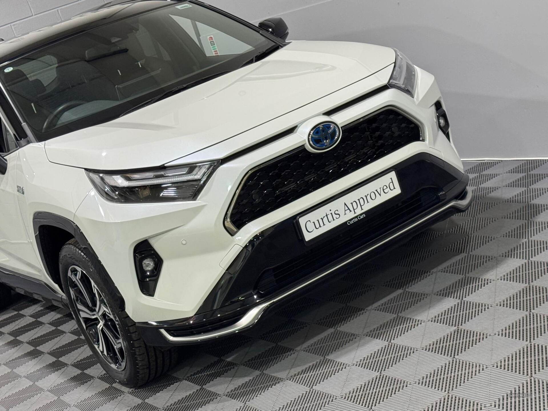 Nov 2022 Toyota RAV4 2.5 PHEV Dynamic 5dr CVT