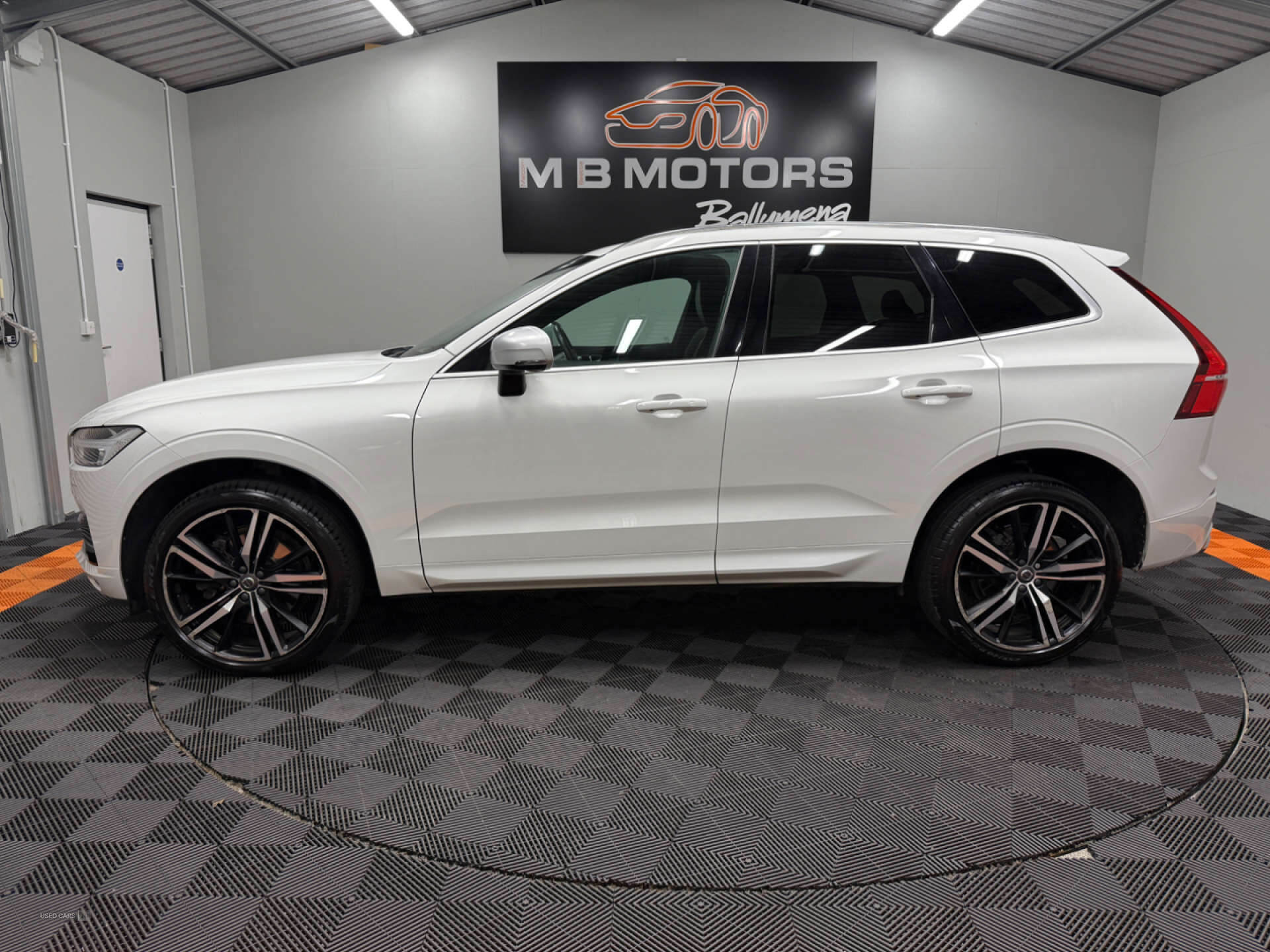 Jun 2019 Volvo XC60 2.0 D4 R DESIGN Pro 5dr AWD Geartronic