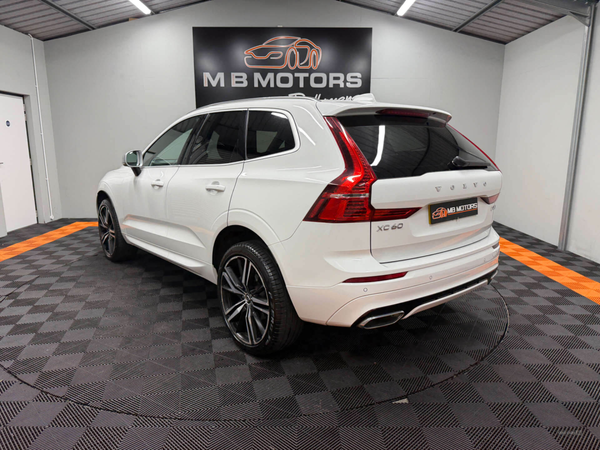 Jun 2019 Volvo XC60 2.0 D4 R DESIGN Pro 5dr AWD Geartronic