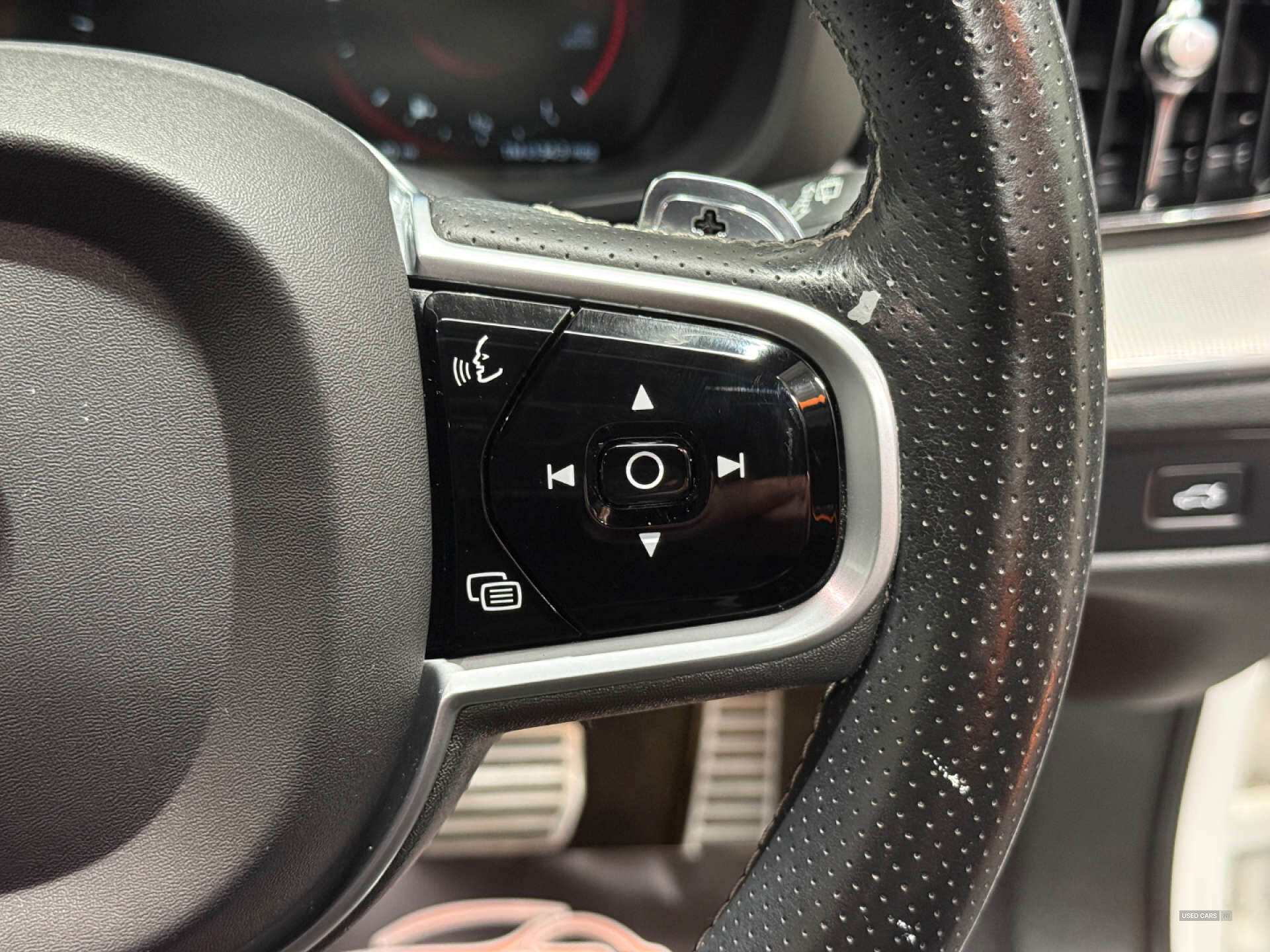 Jun 2019 Volvo XC60 2.0 D4 R DESIGN Pro 5dr AWD Geartronic