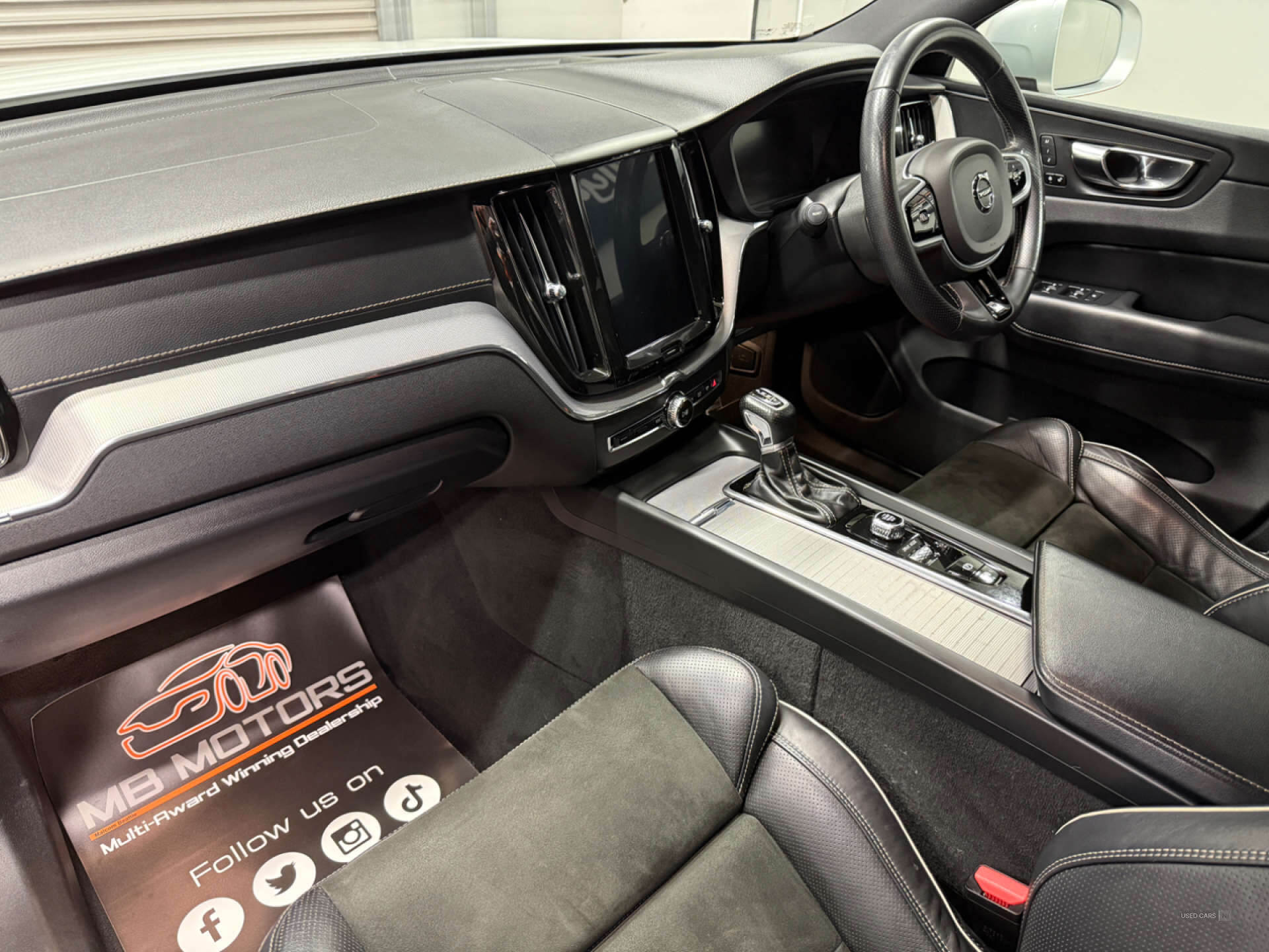Jun 2019 Volvo XC60 2.0 D4 R DESIGN Pro 5dr AWD Geartronic