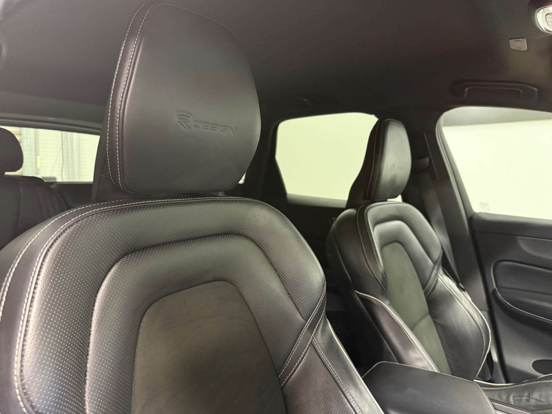 Jun 2019 Volvo XC60 2.0 D4 R DESIGN Pro 5dr AWD Geartronic