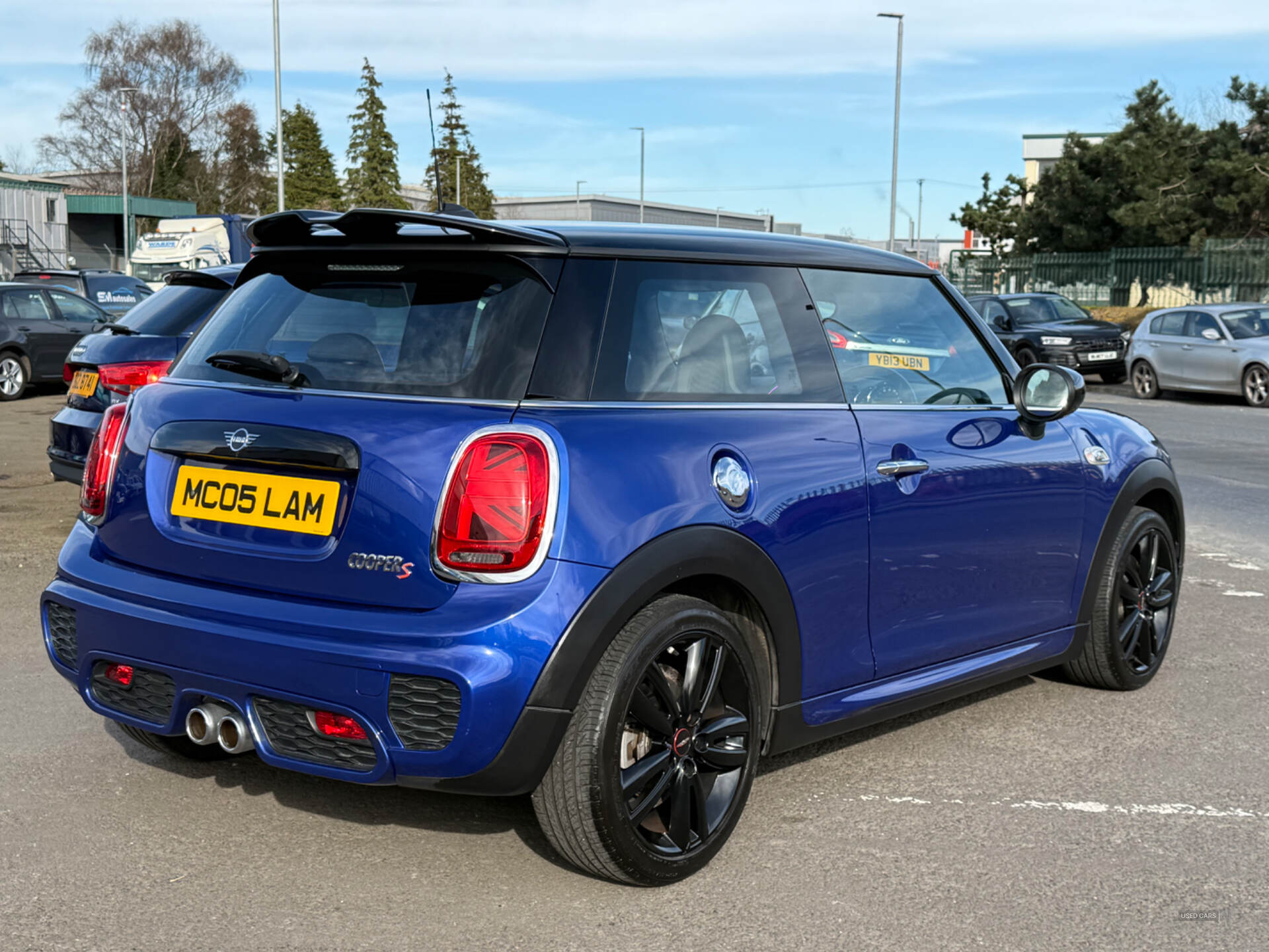 MINI Hatch in Down