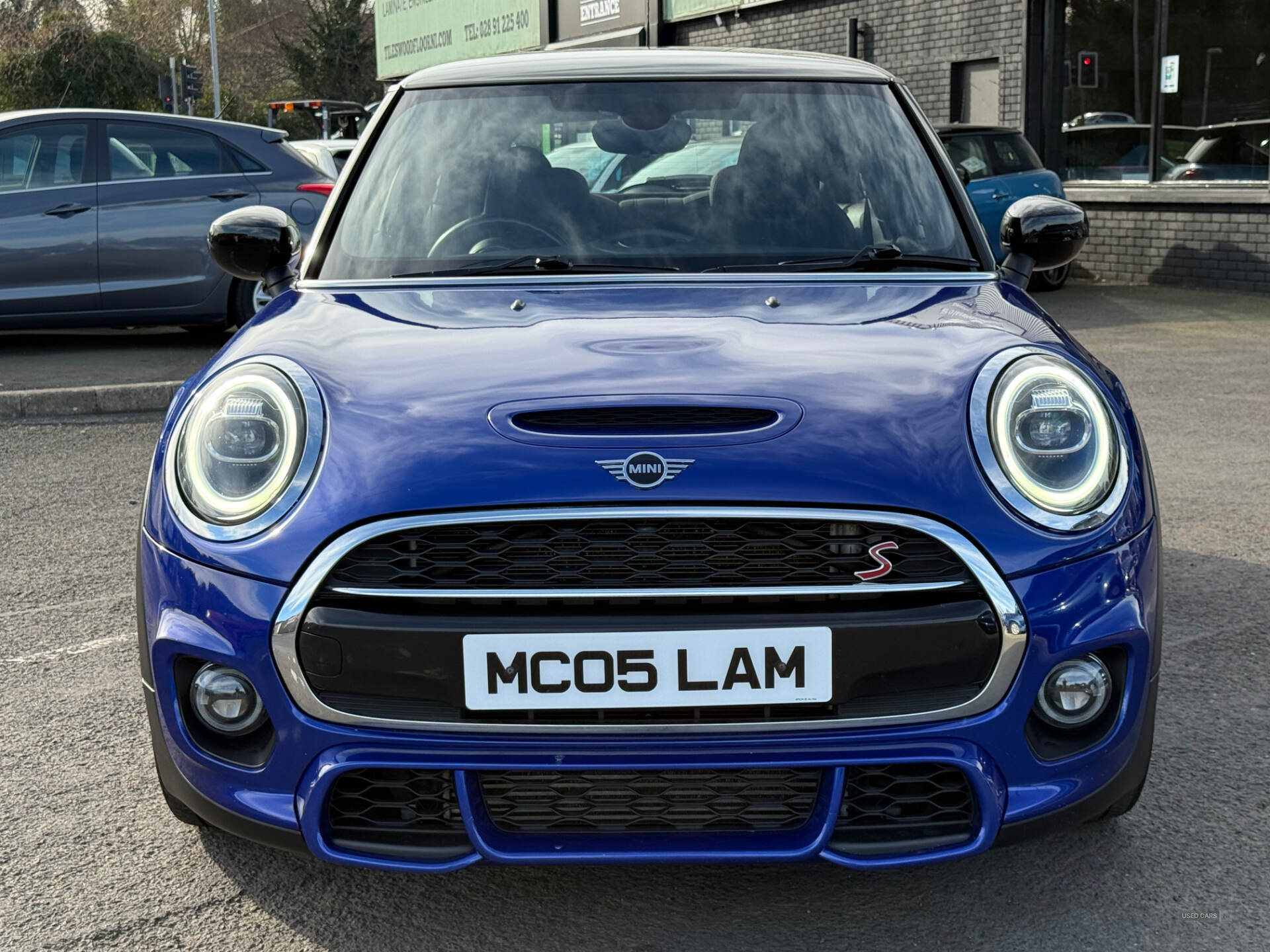 MINI Hatch in Down