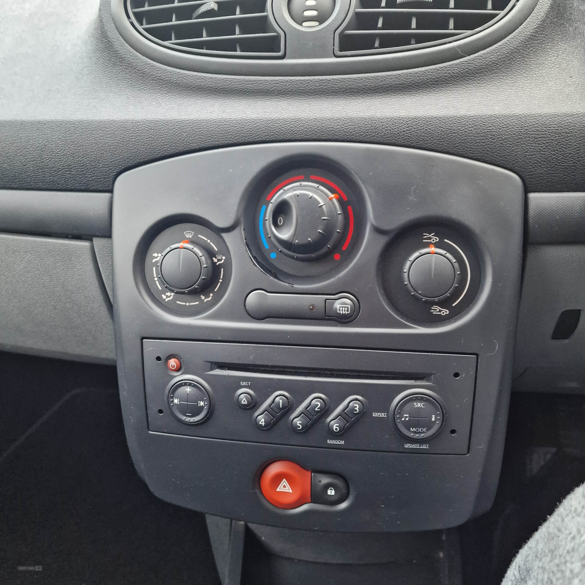 Jun 2007 Renault Clio 1.2 16V Extreme 3dr