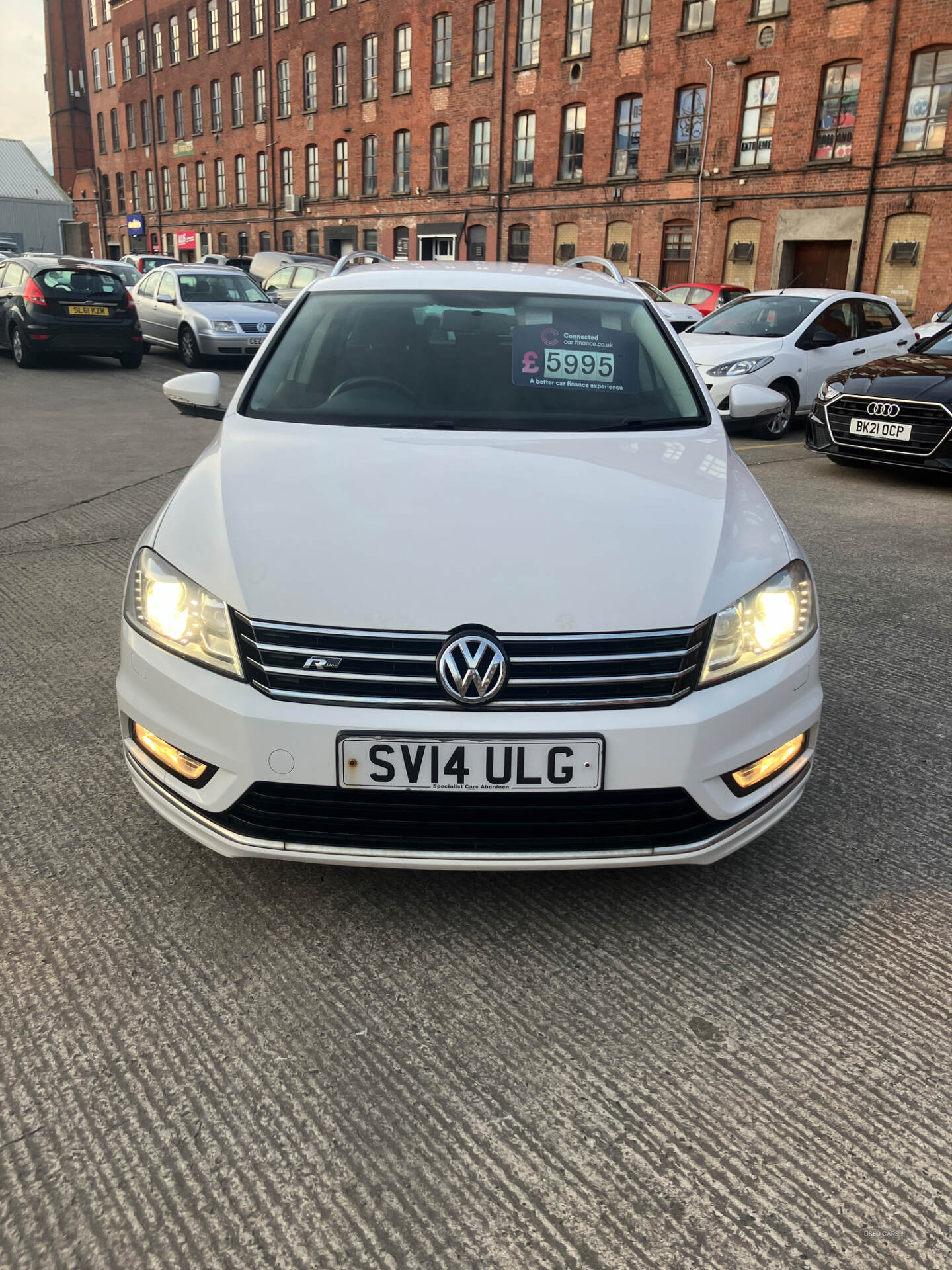 Mar 2014 Volkswagen Passat 2.0 TDI Bluemotion Tech R-Line 5dr