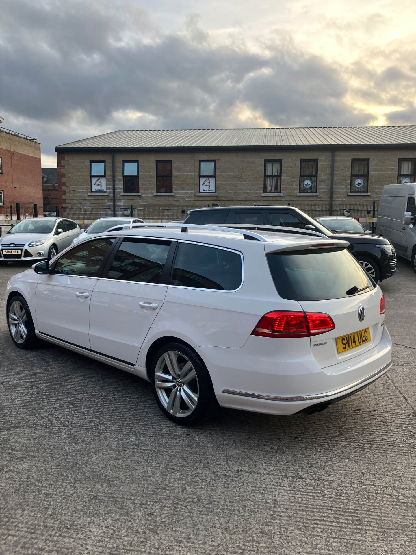 Mar 2014 Volkswagen Passat 2.0 TDI Bluemotion Tech R-Line 5dr