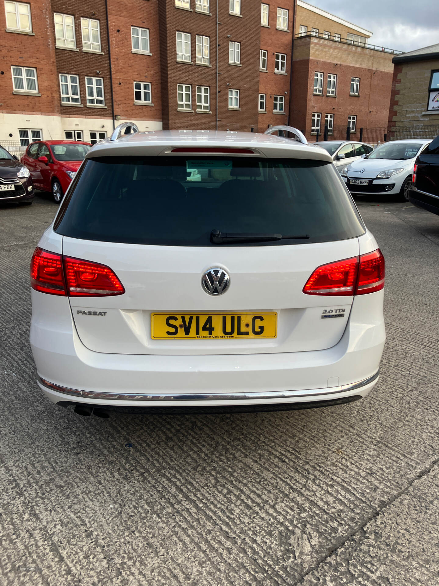 Mar 2014 Volkswagen Passat 2.0 TDI Bluemotion Tech R-Line 5dr