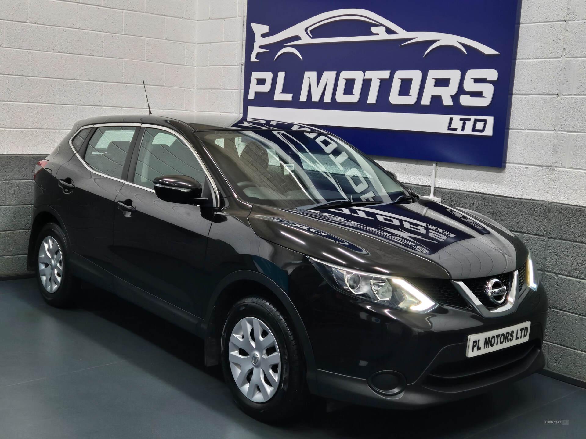 Apr 2015 Nissan Qashqai 1.2 DIG-T Visia 2WD