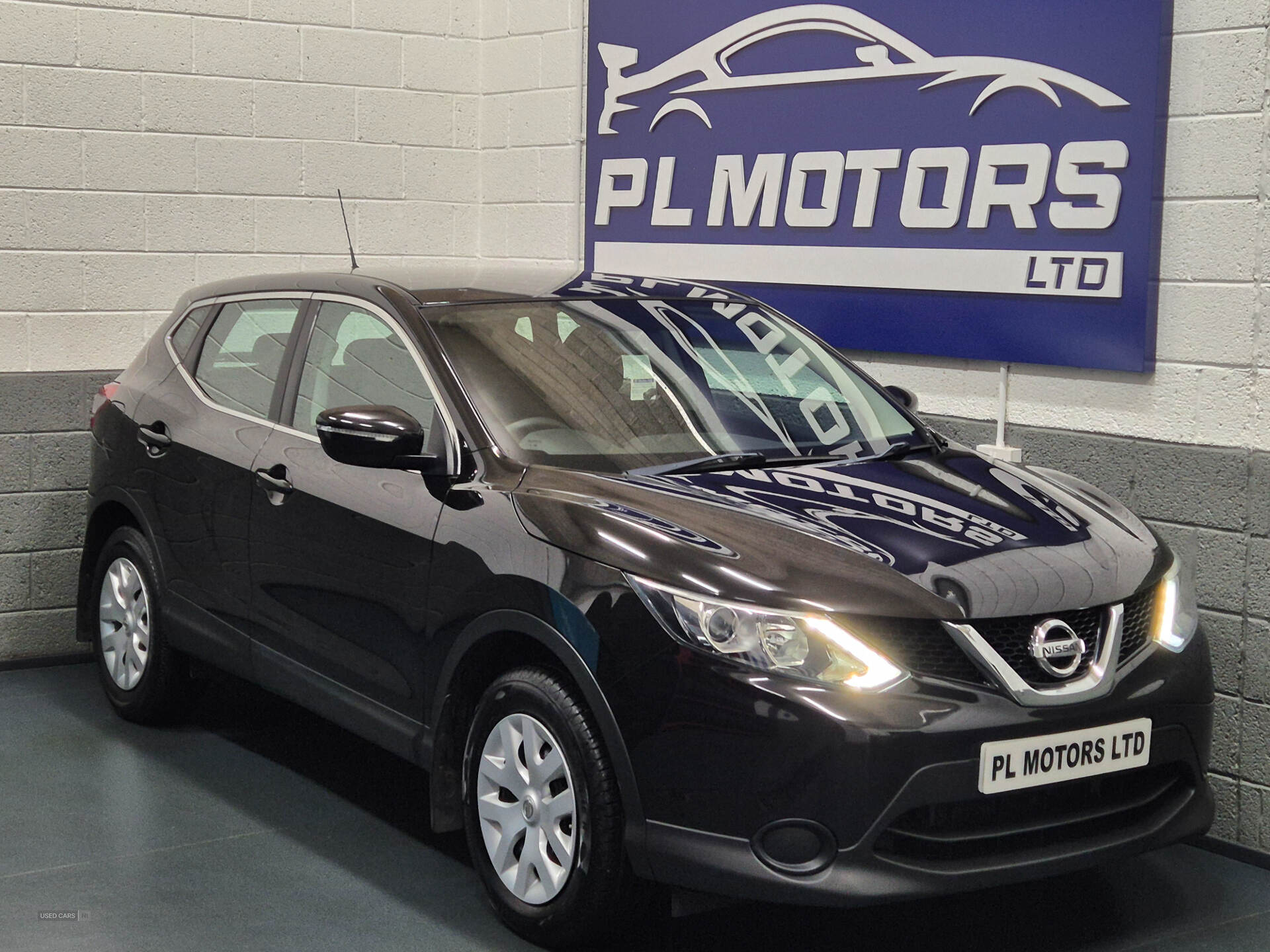 Apr 2015 Nissan Qashqai 1.2 DIG-T Visia 2WD