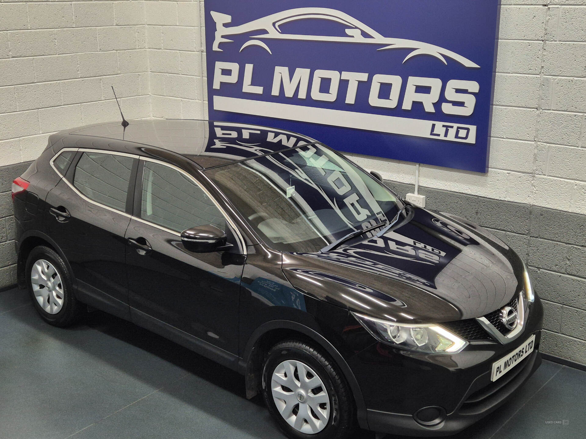 Apr 2015 Nissan Qashqai 1.2 DIG-T Visia 2WD