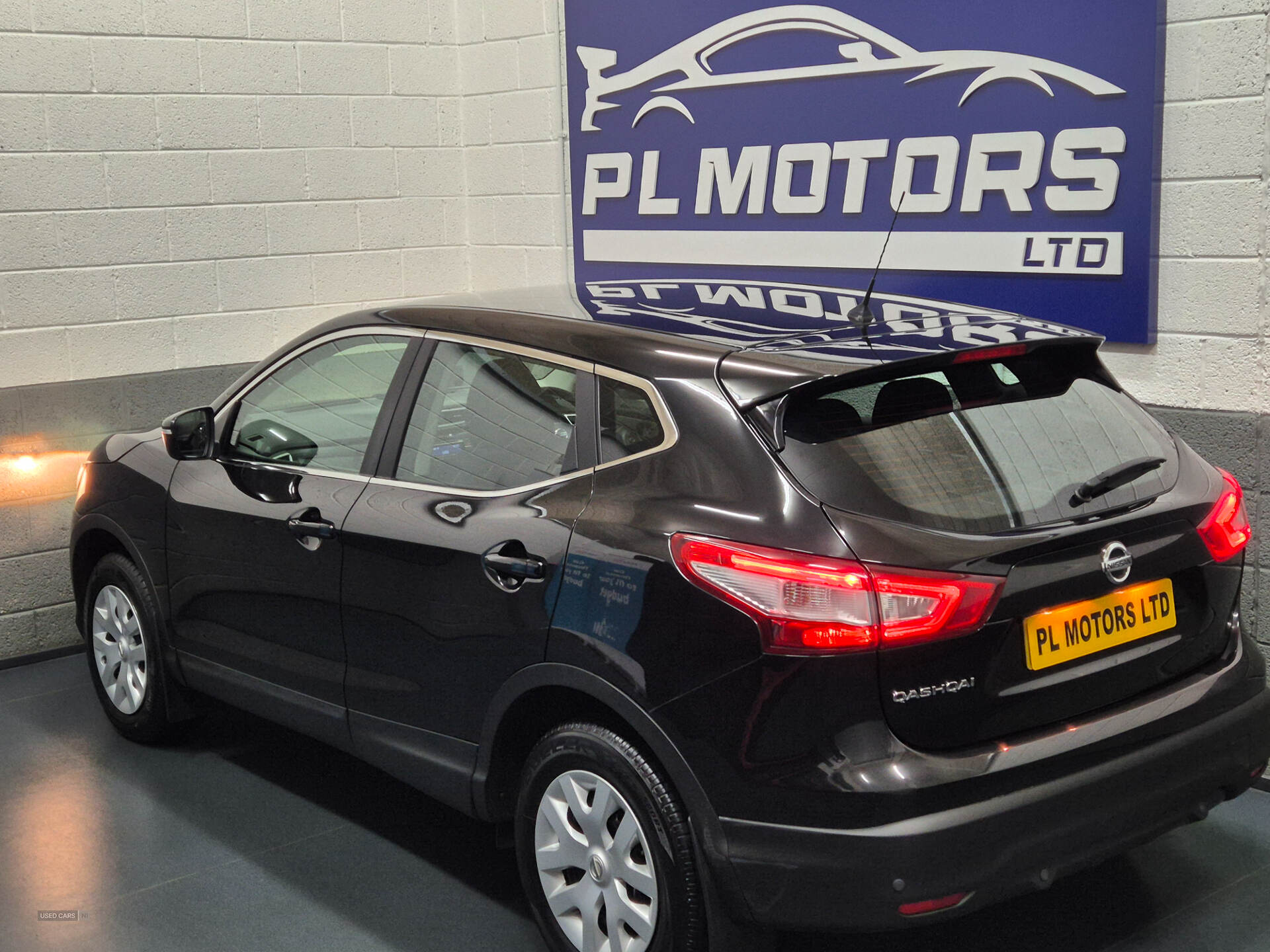 Apr 2015 Nissan Qashqai 1.2 DIG-T Visia 2WD