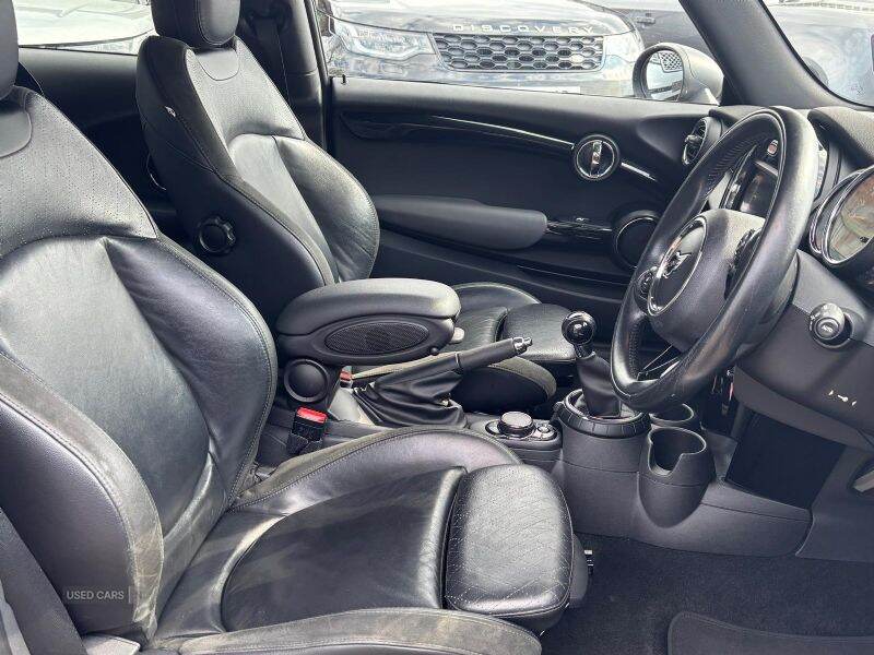 Oct 2014 MINI Hatch Cooper S 2.0 Cooper S D 3dr
