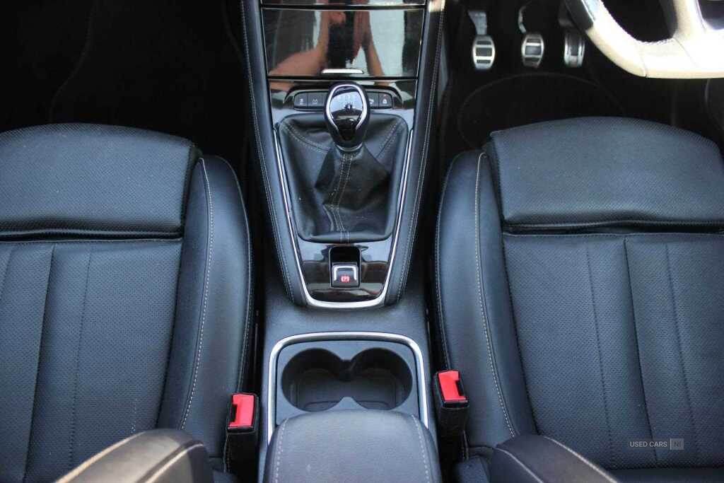 Sep 2021 Vauxhall Grandland X 1.2 Turbo Elite Nav 5dr