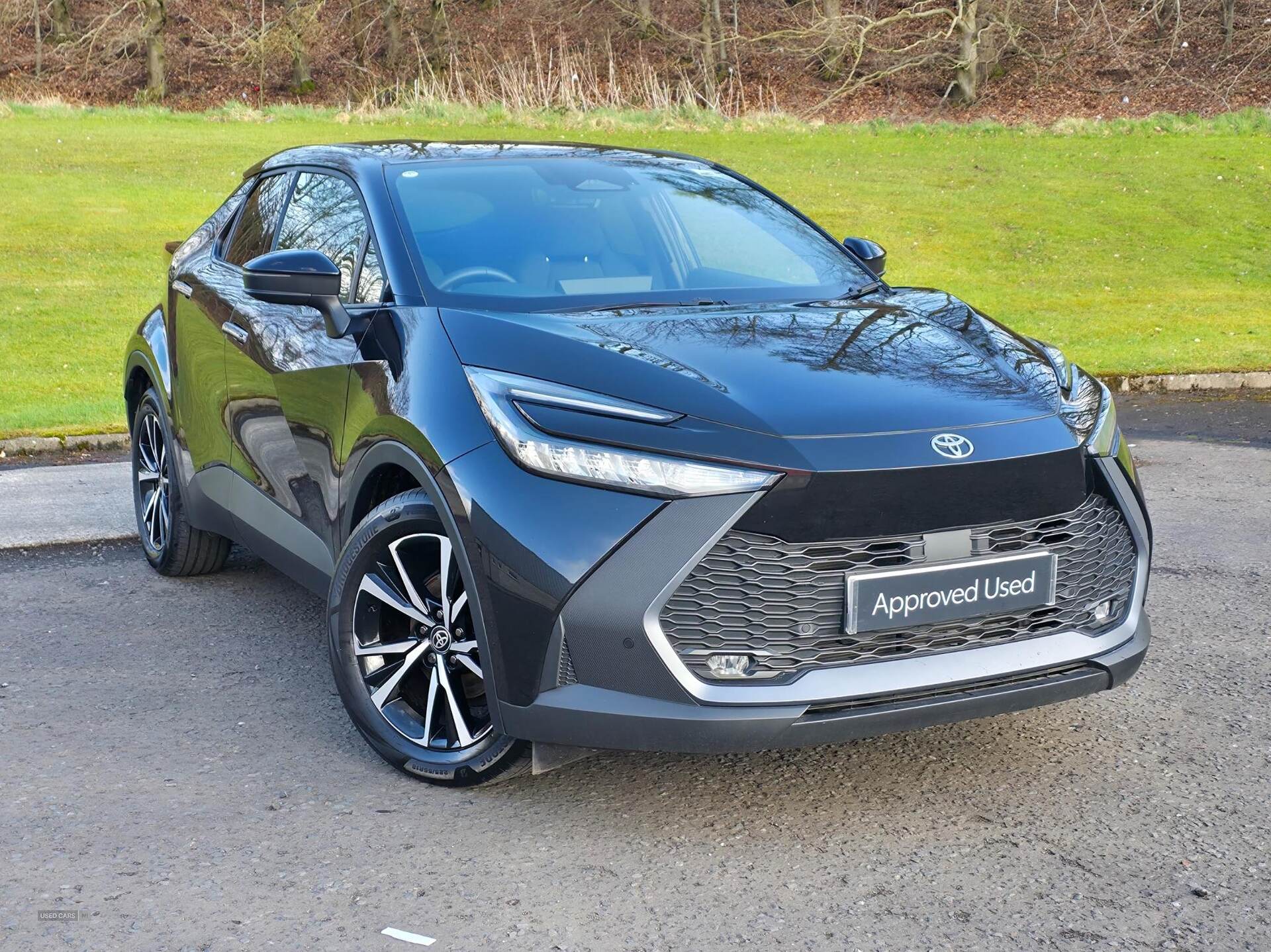 Dec 2023 Toyota C-HR 1.8 Hybrid Design 5dr CVT