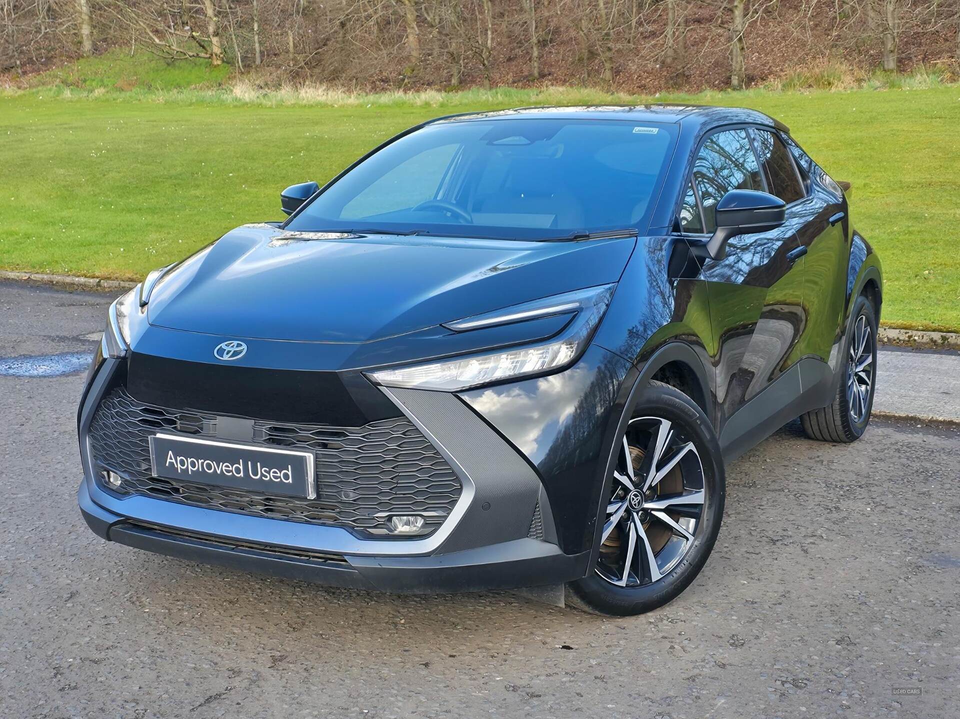 Dec 2023 Toyota C-HR 1.8 Hybrid Design 5dr CVT