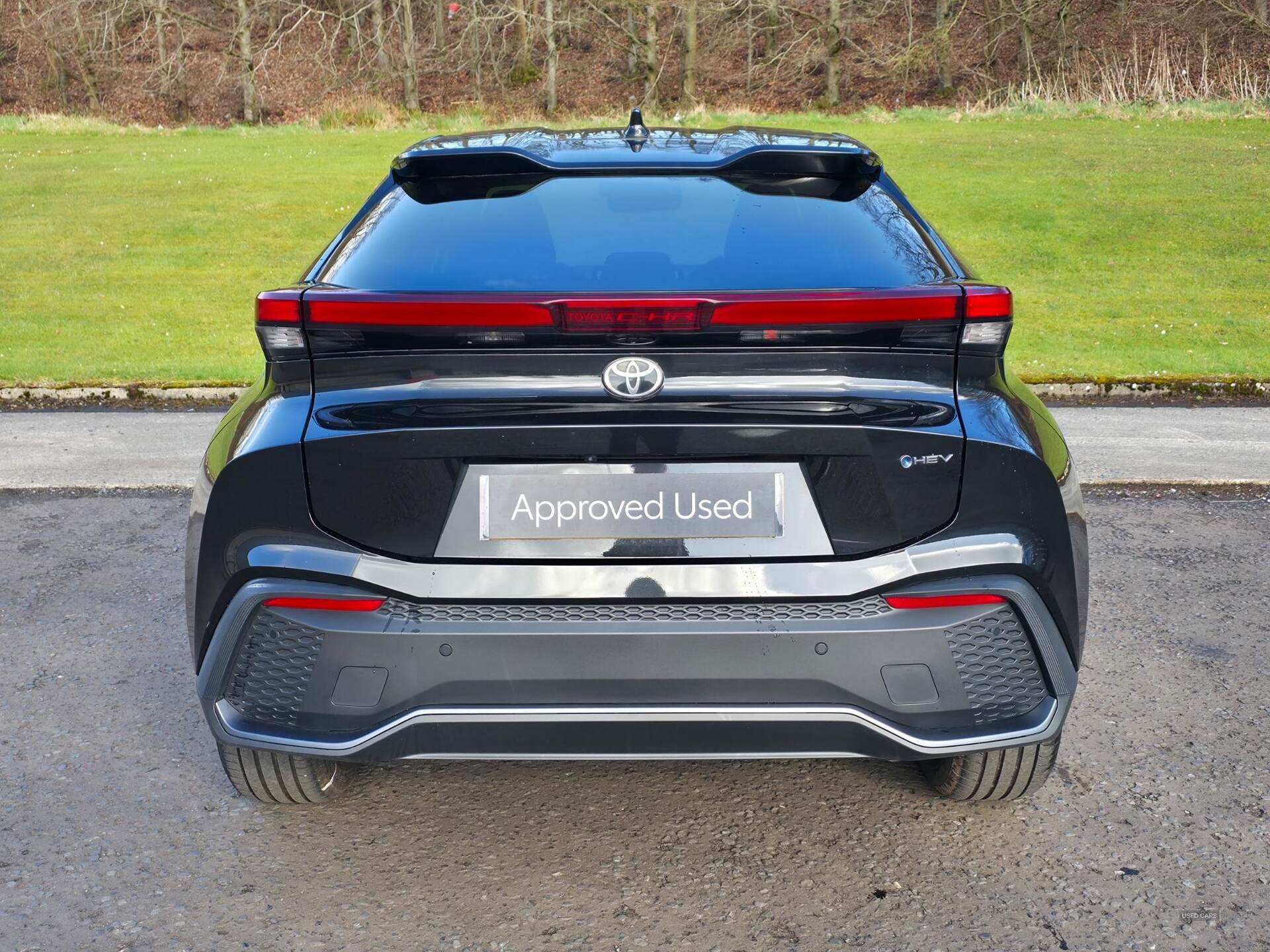 Dec 2023 Toyota C-HR 1.8 Hybrid Design 5dr CVT