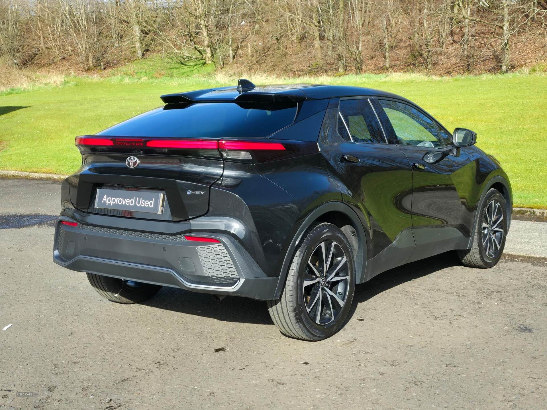 Dec 2023 Toyota C-HR 1.8 Hybrid Design 5dr CVT