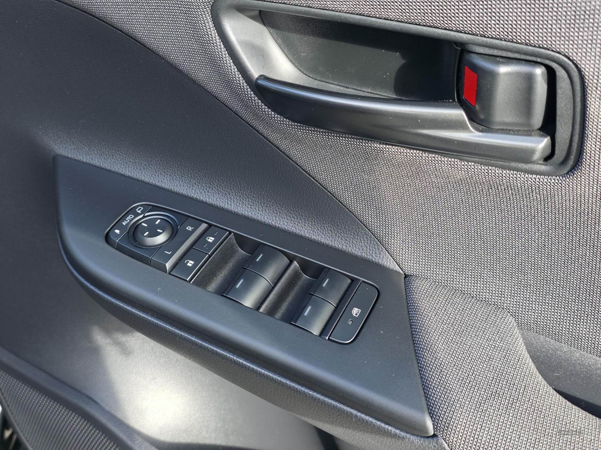 Dec 2023 Toyota C-HR 1.8 Hybrid Design 5dr CVT